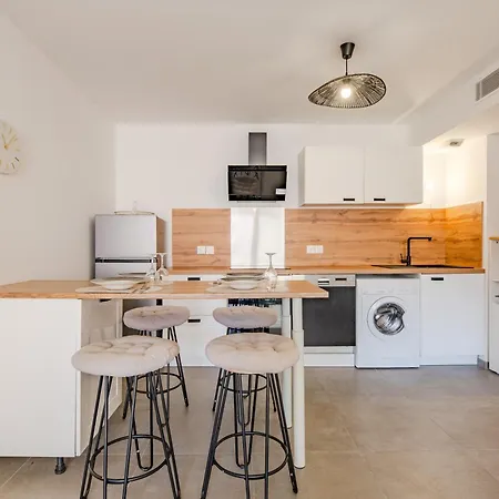 Le Sunny - Appt Climatise Avec Piscine * Saint-Raphaël