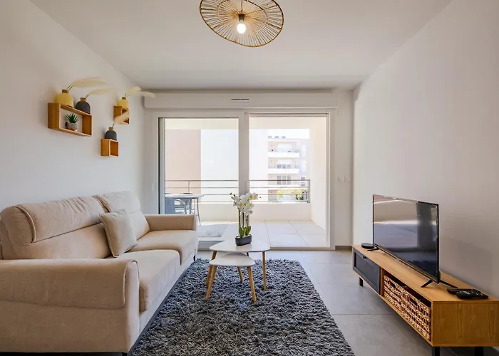 Le Sunny - Appt Climatise Avec Piscine Apartament