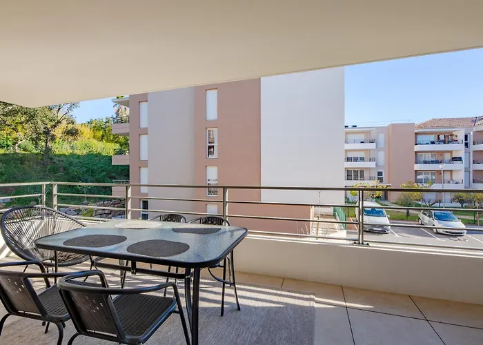 Le Sunny - Appt Climatise Avec Piscine Apartament *