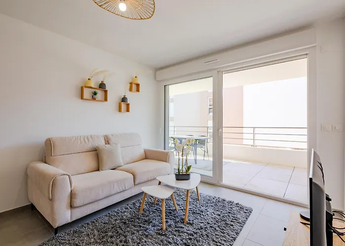 Le Sunny - Appt Climatise Avec Piscine Apartament Saint-Raphaël