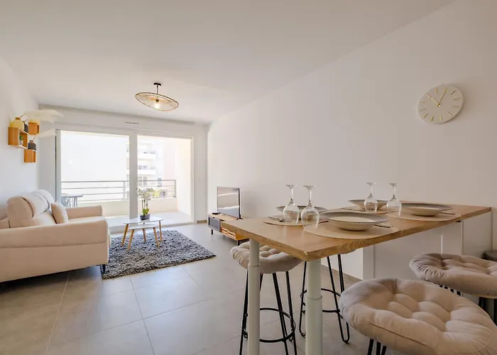 Le Sunny - Appt Climatise Avec Piscine *