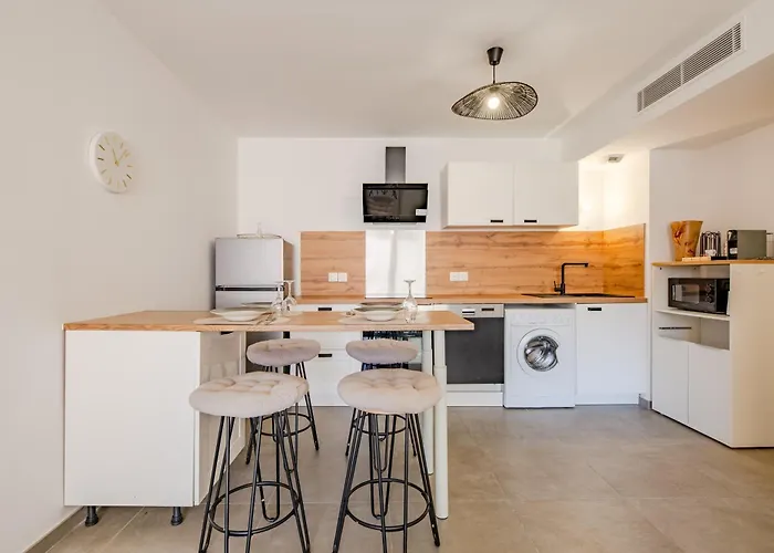 Le Sunny - Appt Climatise Avec Piscine * Saint-Raphaël